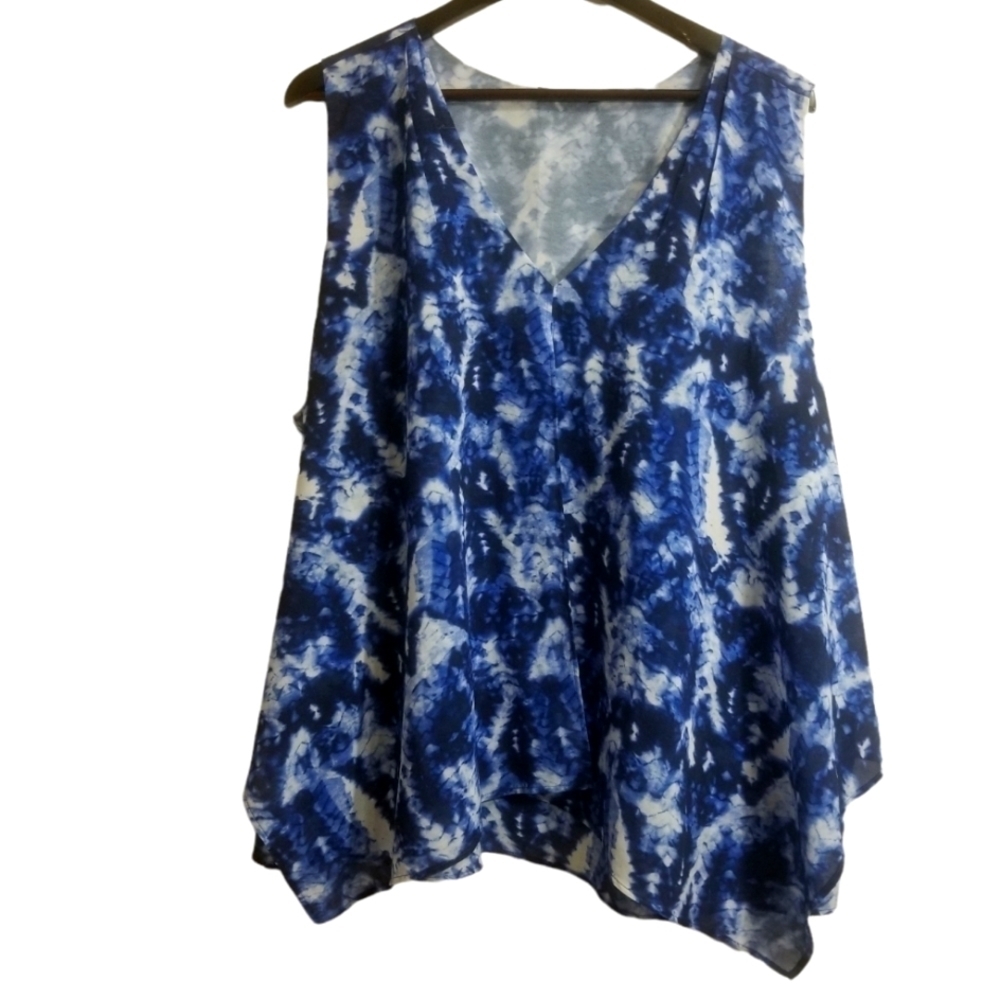 Dex Blue and White Tank Top with Stylish Design Size 3x